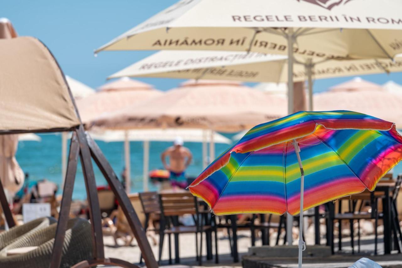 Moonlight Mamaia Apartments エクステリア 写真