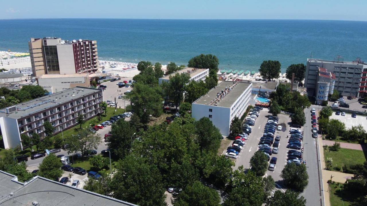 Moonlight Mamaia Apartments エクステリア 写真