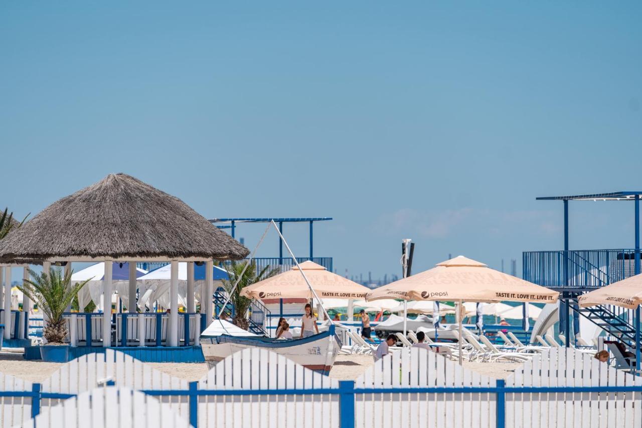 Moonlight Mamaia Apartments エクステリア 写真
