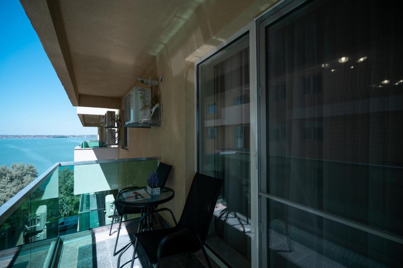 Moonlight Mamaia Apartments エクステリア 写真