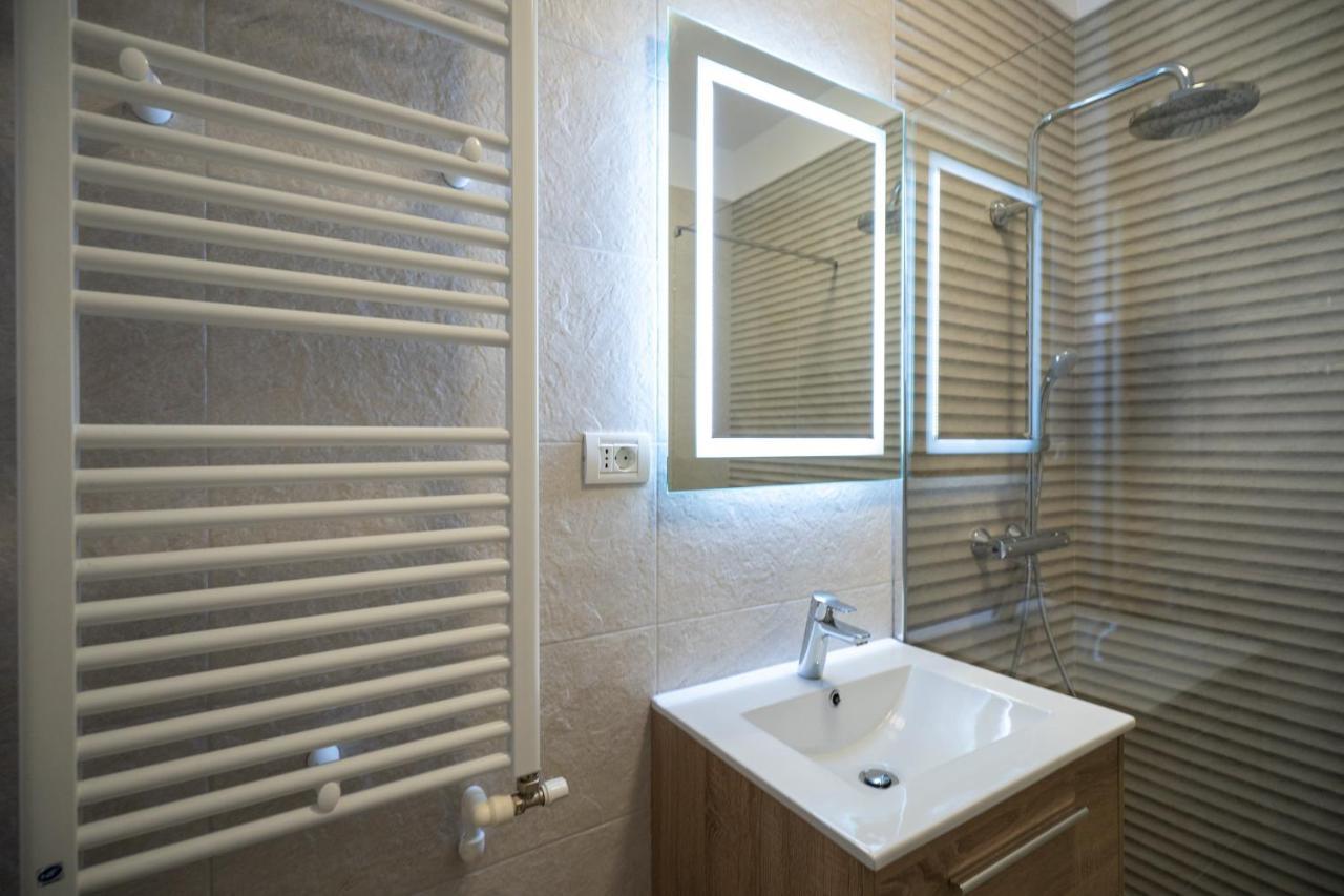 Moonlight Mamaia Apartments エクステリア 写真