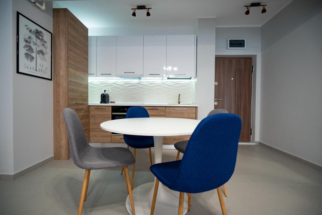 Moonlight Mamaia Apartments エクステリア 写真