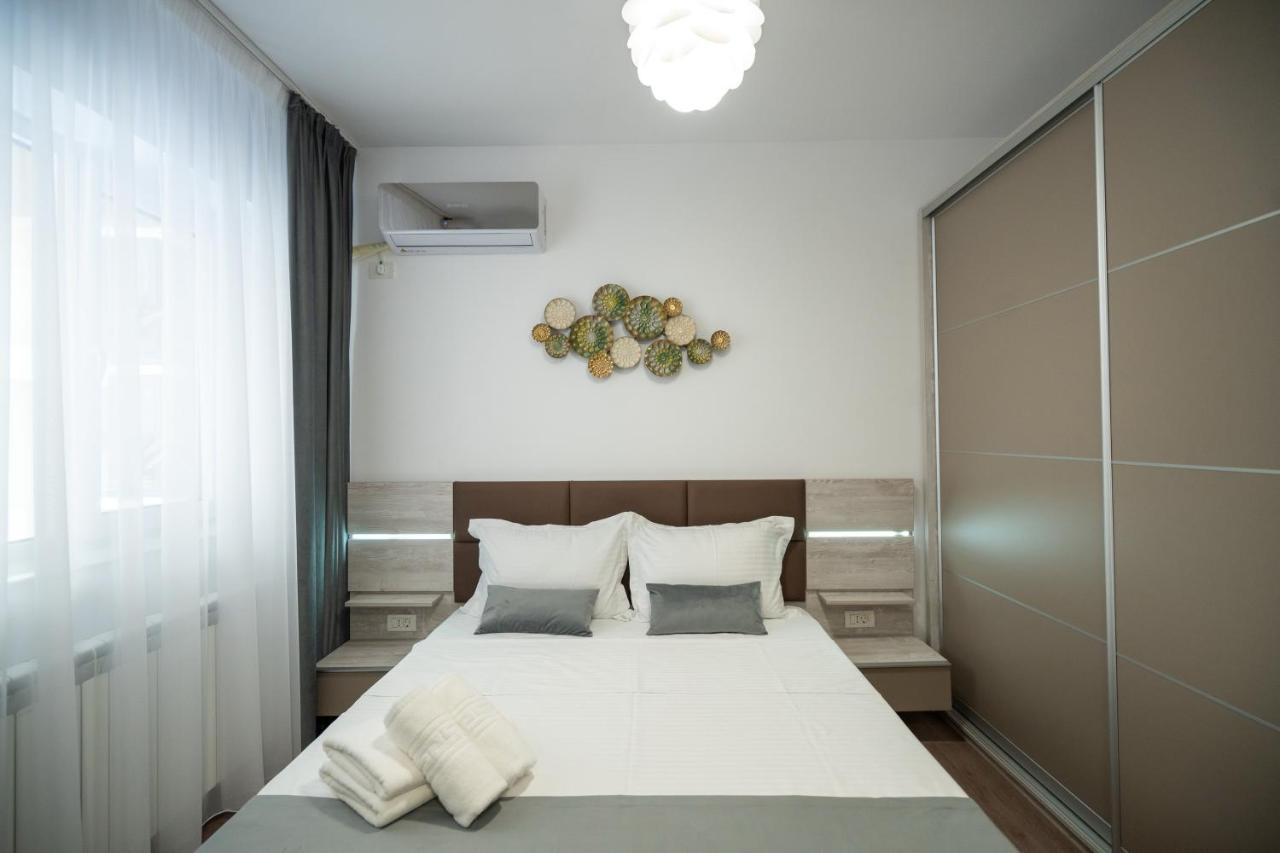 Moonlight Mamaia Apartments エクステリア 写真